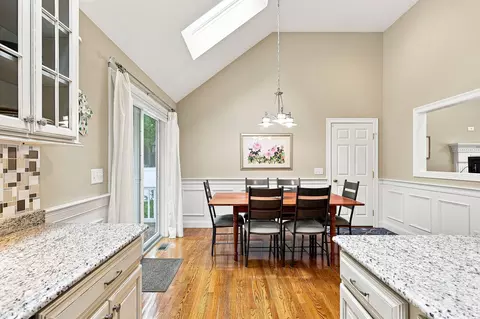 Dining - 40 Settlers Ln, Hyannis, MA 02601 photo 2 of 2