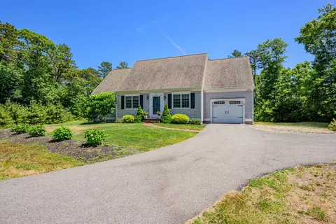 297 Depot Rd, Harwich, MA 02645