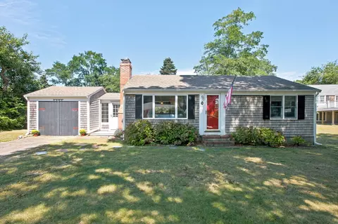 4 Old Mill Ln, Harwich, MA 02645