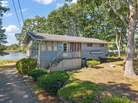 Exterior - 6 Sandpiper Ter, Wareham, MA 02571 photo 2 of 4