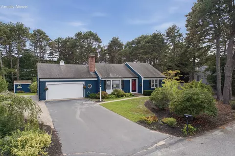 105 Beacon St, South Yarmouth, MA 02664