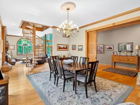 Dining - 6 Kerna Dr, Buzzards Bay, MA 02532 photo 3 of 3