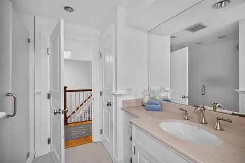 Bath - 65 Harbor View Rd, Chatham, MA 02633 photo 7 of 8