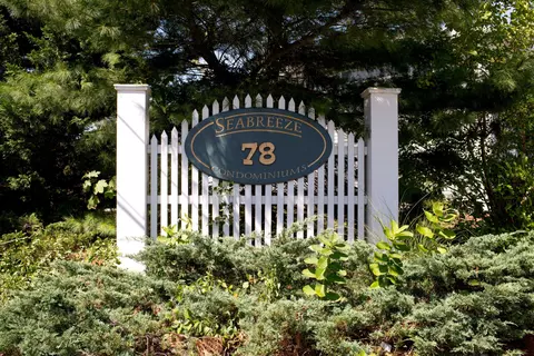 78 Center St UNIT 1-3, Dennis Port, MA 02639