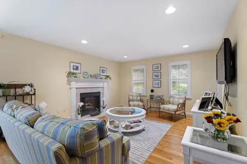 Living - 87 Neshobe Rd, Mashpee, MA 02649 photo 2 of 3