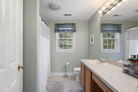 Bath - 87 Neshobe Rd, Mashpee, MA 02649 photo 3 of 3