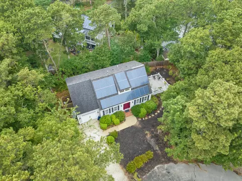 View/Area - 87 Neshobe Rd, Mashpee, MA 02649 photo 2 of 3