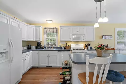 Kitchen - 87 Neshobe Rd, Mashpee, MA 02649 photo 3 of 3
