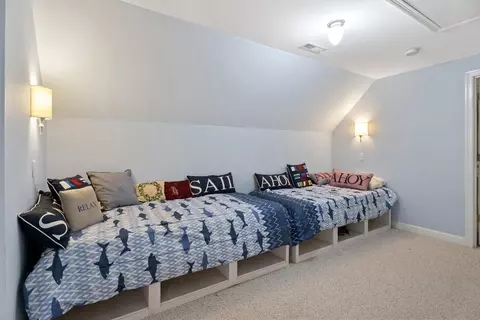 Bedroom - 87 Neshobe Rd, Mashpee, MA 02649 photo 4 of 7