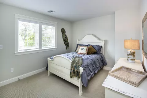 Bedroom - 8 Topspin Way, Mashpee, MA 02649 photo 3 of 4