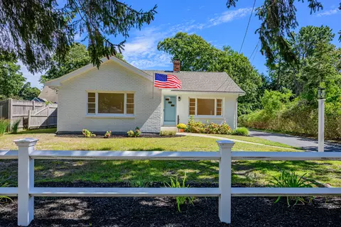 129 Belmont Rd, West Harwich, MA 02671
