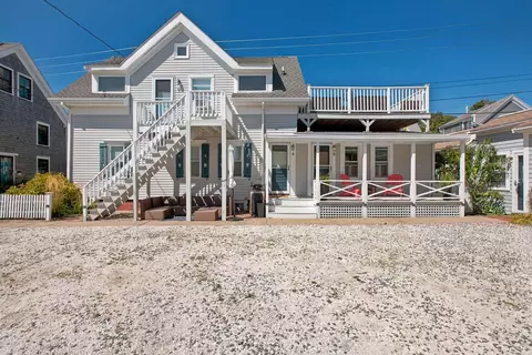 9 Dyer St UNIT B, Provincetown, MA 02657