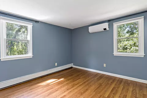 Bedroom - 11 Warwick Way, Mashpee, MA 02649 photo 1 of 4