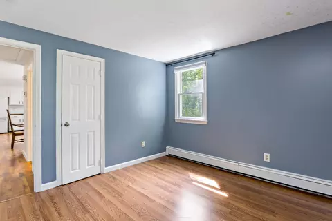 Bedroom - 11 Warwick Way, Mashpee, MA 02649 photo 2 of 4