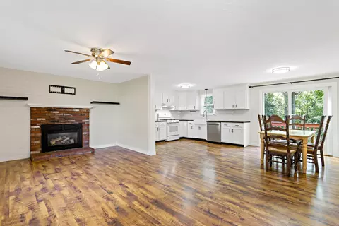 Living - 11 Warwick Way, Mashpee, MA 02649 photo 1 of 2