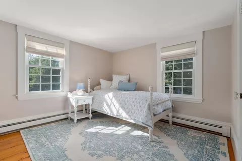 Bedroom - 4428 Main St, Barnstable, MA 02630 photo 1 of 4