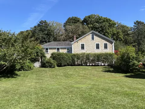 Exterior - 4428 Main St, Barnstable, MA 02630 photo 2 of 7
