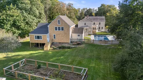 Exterior - 4428 Main St, Barnstable, MA 02630 photo 7 of 7