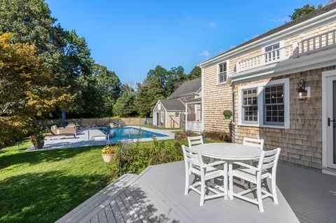 Exterior - 4428 Main St, Barnstable, MA 02630 photo 6 of 7
