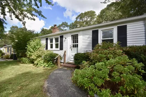 12 Lake Rd, West Yarmouth, MA 02673