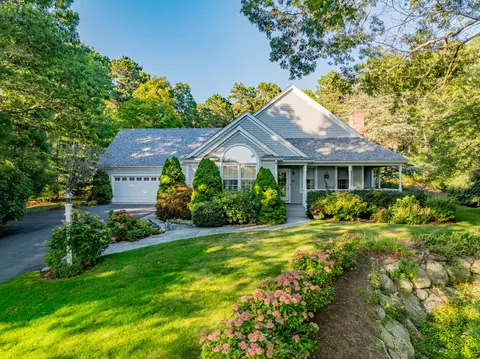 57 Cairn Ridge Rd, Falmouth, MA 02540