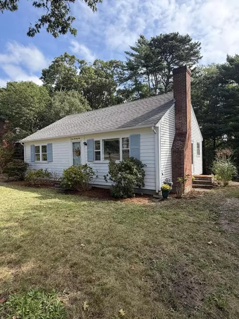 172 Telegraph Rd, Dennis Port, MA 02639