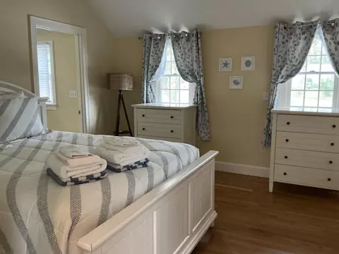 Bedroom - 140 Sixth Ave, West Hyannisport, MA 02672 photo 1 of 5