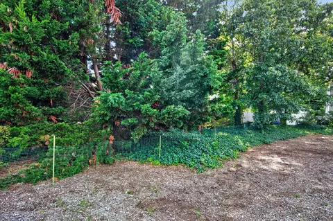 Exterior - 33 Gilbert Rd, Brewster, MA 02631 photo 7 of 9
