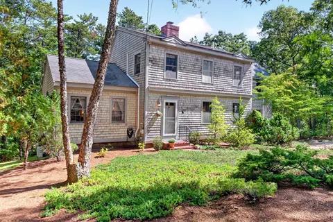 Exterior - 110 Waquoit Rd, Cotuit, MA 02635 photo 3 of 19