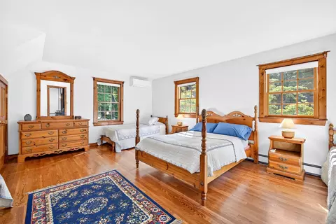 Bedroom - 110 Waquoit Rd, Cotuit, MA 02635 photo 5 of 7