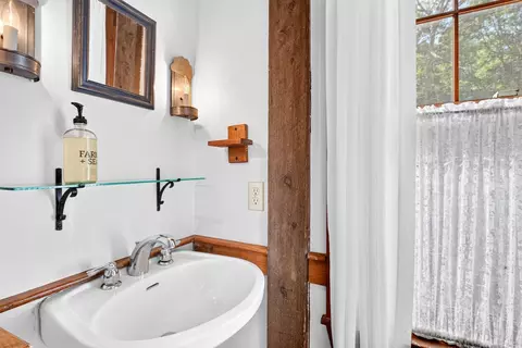Bath - 110 Waquoit Rd, Cotuit, MA 02635 photo 3 of 3
