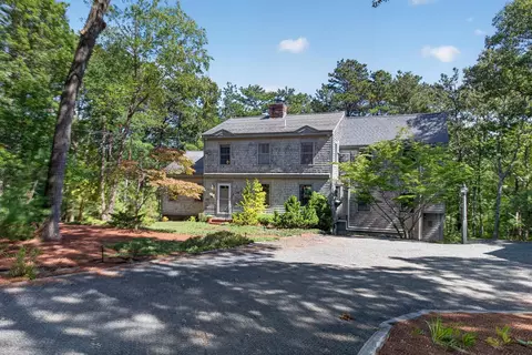 Exterior - 110 Waquoit Rd, Cotuit, MA 02635 photo 6 of 19