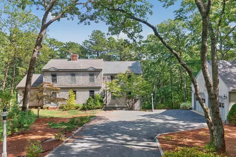 Exterior - 110 Waquoit Rd, Cotuit, MA 02635 photo 1 of 19