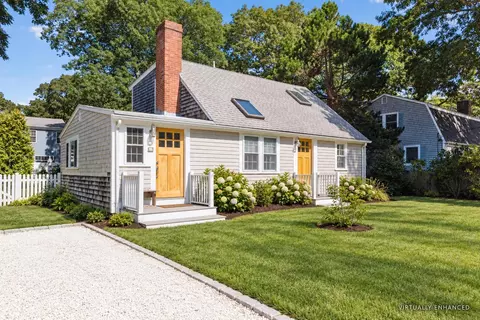 14 Nickerson St, Teaticket, MA 02536