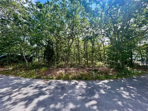 5 Candlemaker Cir, Edgartown, MA 02539 photo 2