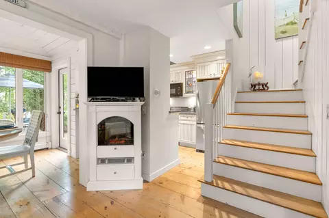 Entry Way - 28 Flying Cloud Cir UNIT 28, Mashpee, MA 02649 photo 3 of 4