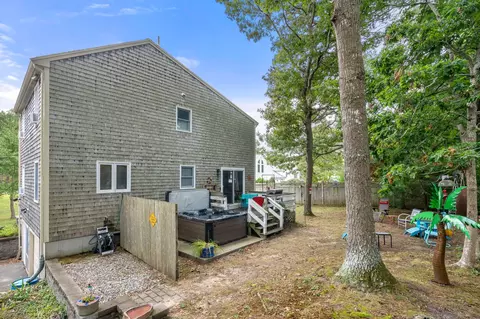 Exterior - 12 Eldridge St, Monument Beach, MA 02553 photo 4 of 11
