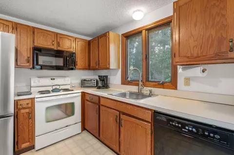 Kitchen - 12 Eldridge St, Monument Beach, MA 02553 photo 2 of 6
