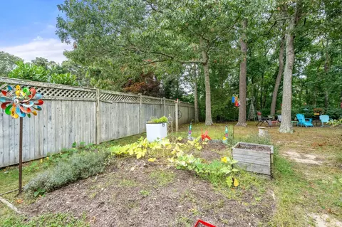 Exterior - 12 Eldridge St, Monument Beach, MA 02553 photo 6 of 11