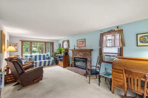 Living - 12 Eldridge St, Monument Beach, MA 02553 photo 2 of 5