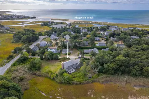 20 Stoughton Ln, Chatham, MA 02633