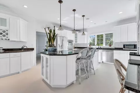 Kitchen - 48 Eagle Dr, Mashpee, MA 02649 photo 3 of 6