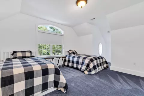 Bedroom - 48 Eagle Dr, Mashpee, MA 02649 photo 2 of 3