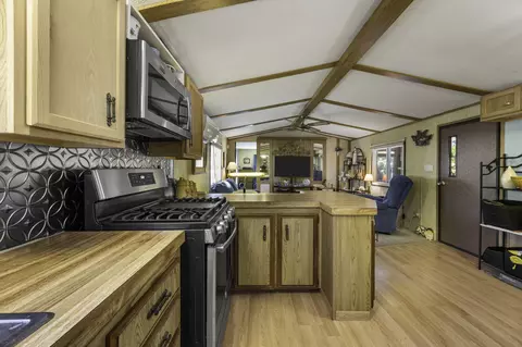 Kitchen - 2 5th Ave #2, Bourne, MA 02532 photo 2 of 3