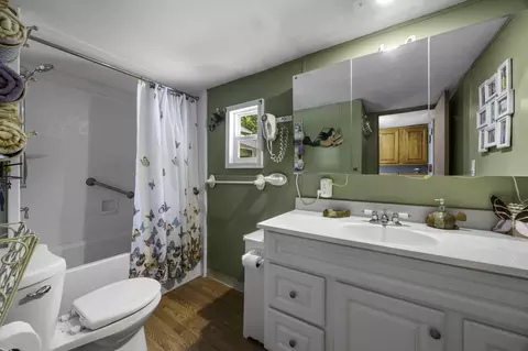 Bath - 2 5th Ave #2, Bourne, MA 02532 photo 1 of 1