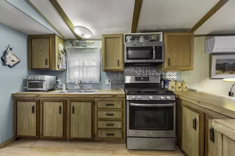 Kitchen - 2 5th Ave #2, Bourne, MA 02532 photo 1 of 3
