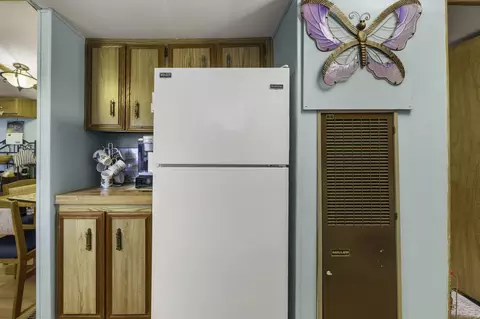 Kitchen - 2 5th Ave #2, Bourne, MA 02532 photo 3 of 3