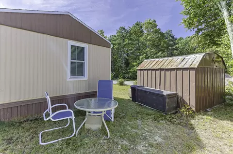 Exterior - 2 5th Ave #2, Bourne, MA 02532 photo 5 of 9