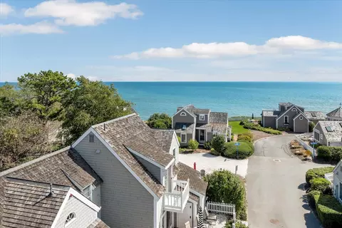 View/Area - 2 Cliffside Ln UNIT 2, Mashpee, MA 02649 photo 5 of 6