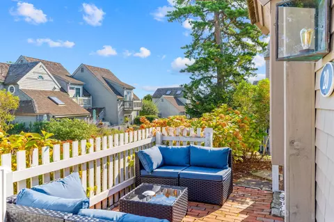 20 Hyannis Point Rd UNIT 754, Mashpee, MA 02649